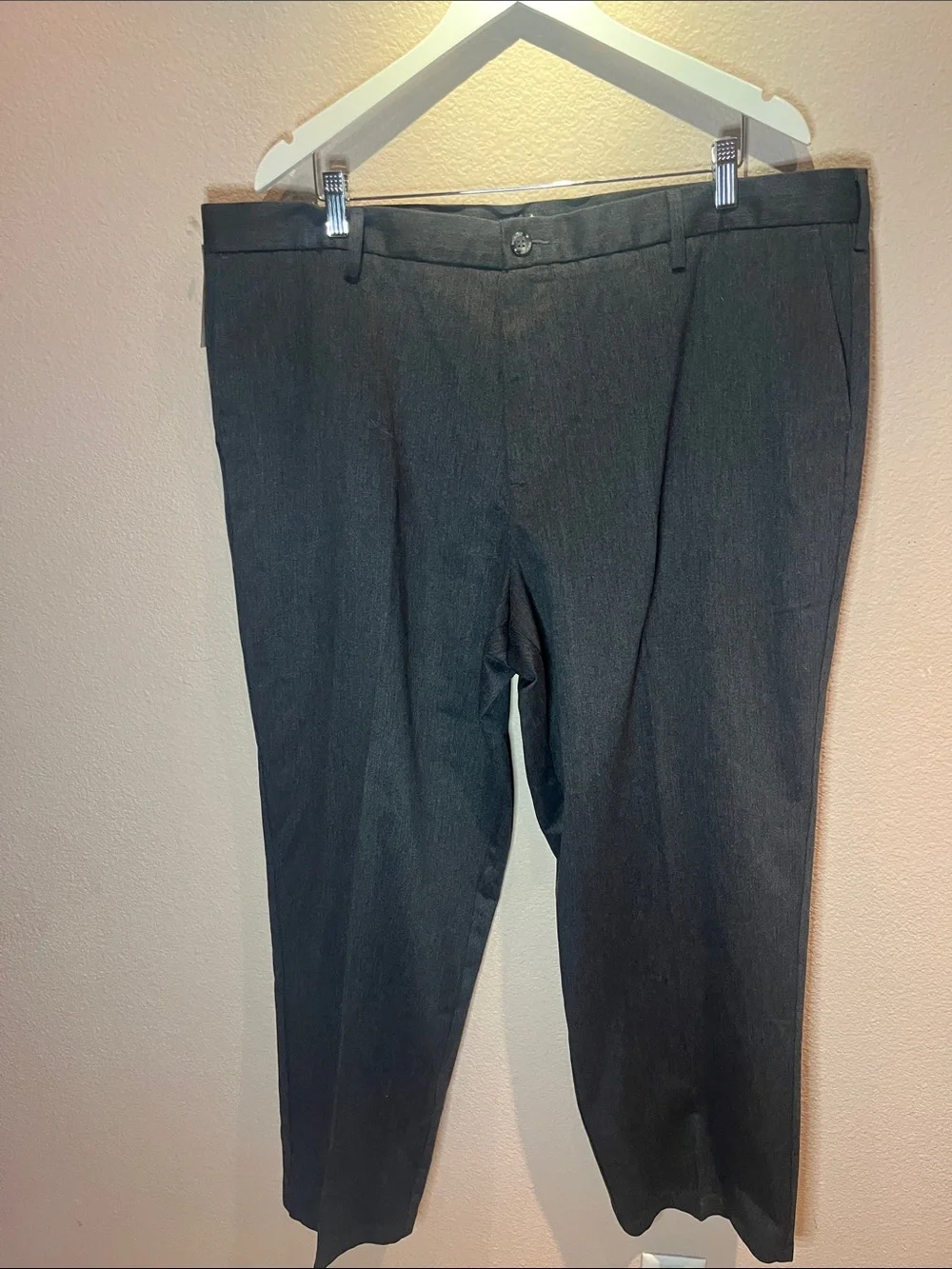 New Dockers Men’s Signature Khaki Gray Pants Size 42 x 30 Classic Fit NWT
